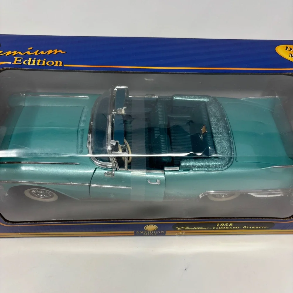 1958 Cadillac Eldorado Biarritz 1:18 American Mint Diecast Model Car Teal